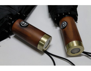 Чорна парасолька з дерев'яною ручкою опт